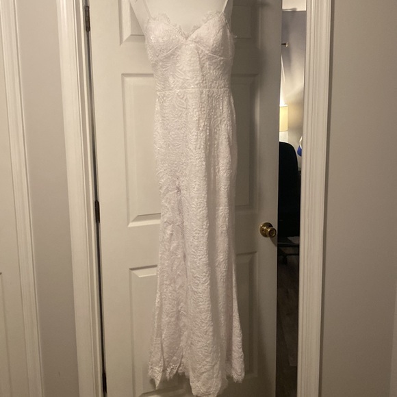Wedding dress with high split - Picture 7 of 7